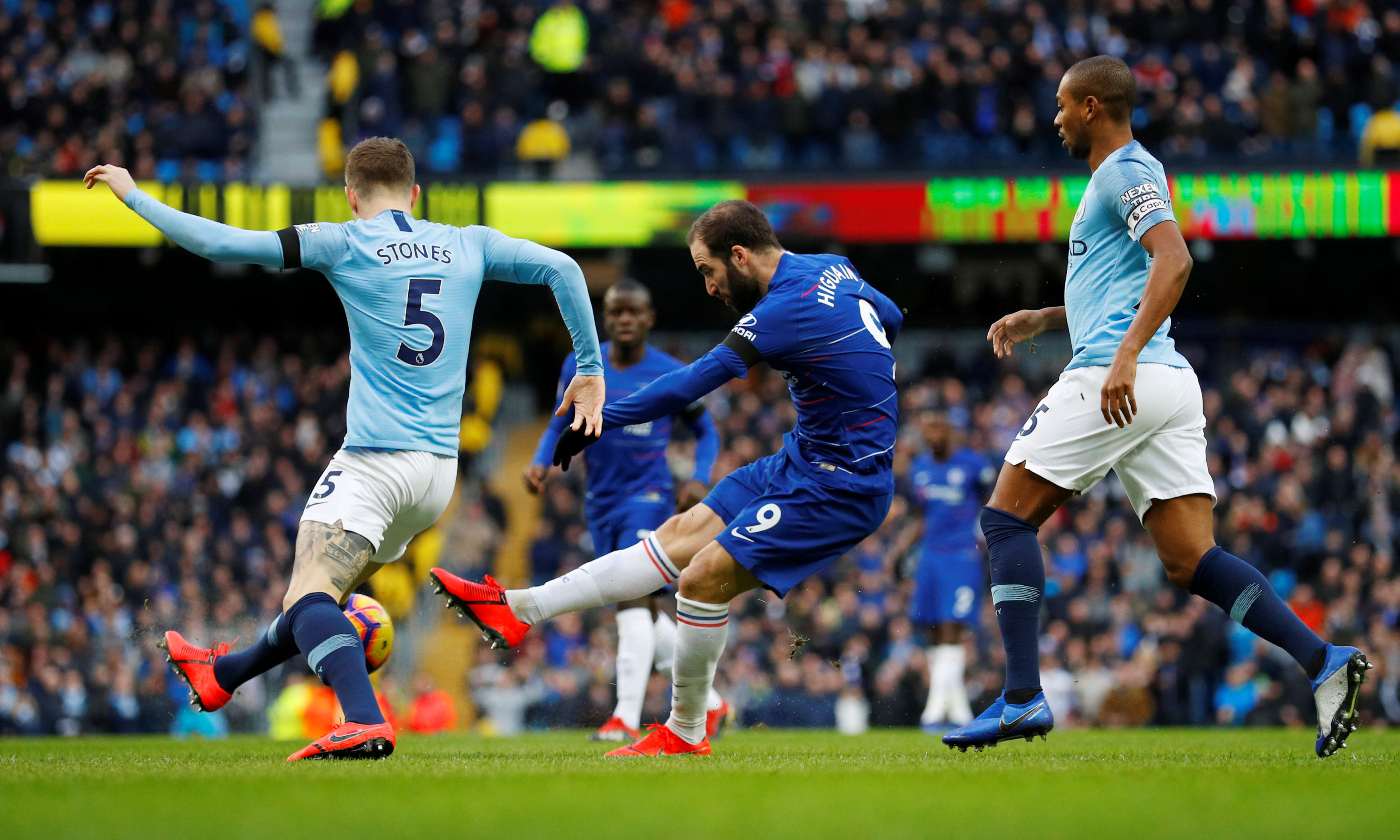 亚冠焦点战！布里兰死磕江原FC，8球神锋主导主场生死局（亚冠重头戏：布里兰硬碰江原FC，8球射手坐镇主场背水一战）