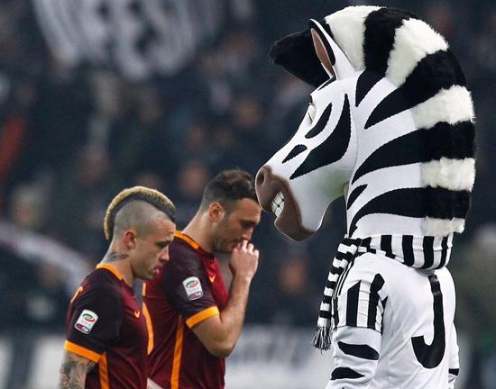 2-1，打爆日本张本智和，状态低迷连续丢分，邱党给对手上课