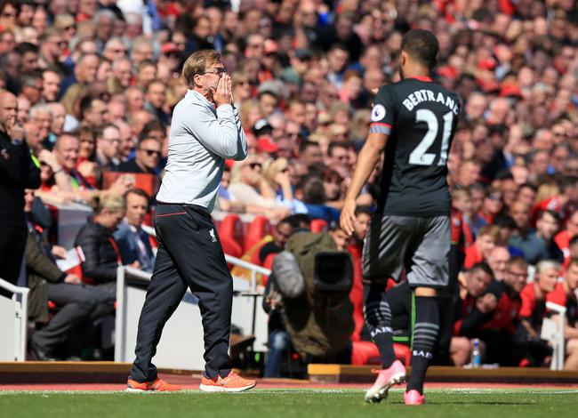 意媒：国米可以启用青训小将卡马特，以应对邓弗里斯伤缺情况（意媒：邓弗里斯伤缺，国米或提拔青训小将卡马特顶替）