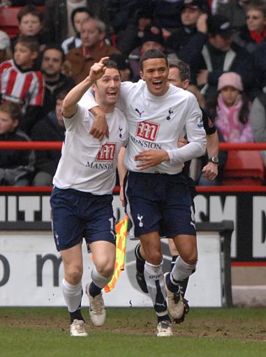 阿斯：皇马绝不会通过竞价来引援中卫，专注于合同到期的球员（阿斯报：皇马不参与中卫竞价，锁定合同将满球员）