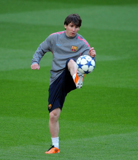 马斯切拉诺：裁判有一个叫VAR的工具，我不明白为啥他们不用