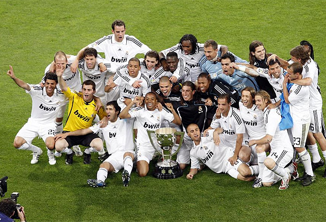 德甲500场里程碑，35岁霍村门将鲍曼成德甲历史第14位达成者（35岁霍村门将鲍曼完成德甲500场，成历史第14人）