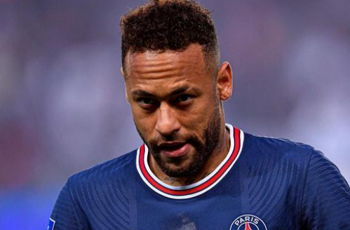 摩根转发评论萨拉赫赛后炮轰言论：也许是时候该来个采访了（摩根转推回应萨拉赫赛后怒言：或许该安排一次专访了）